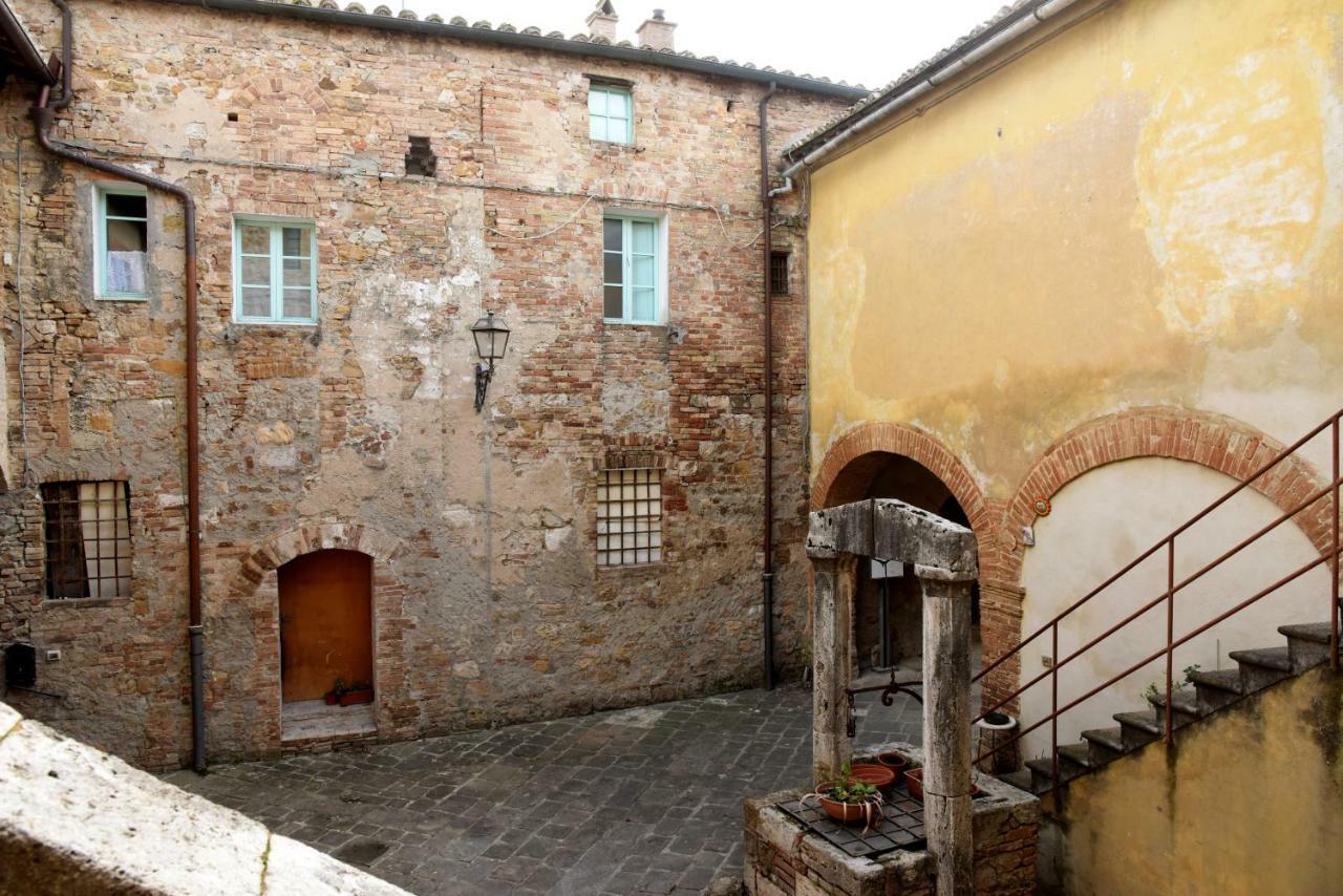 Apartamento Residenza Storica Il Pozzo San Quirico dʼOrcia Exterior foto